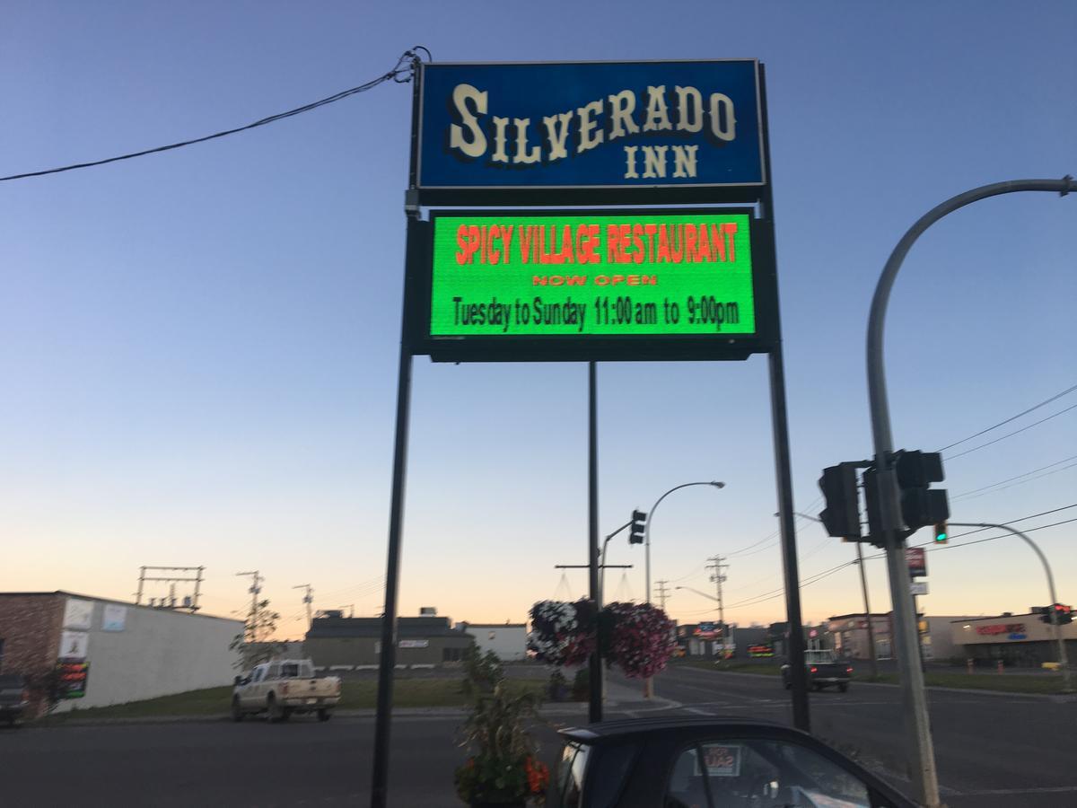 The Silverado Inn Dawson Creek Extérieur photo